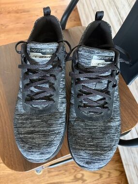 Skechers Lite-Weight Black and Gray Knit Trainers